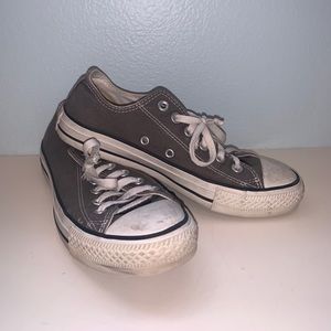 Grey converse